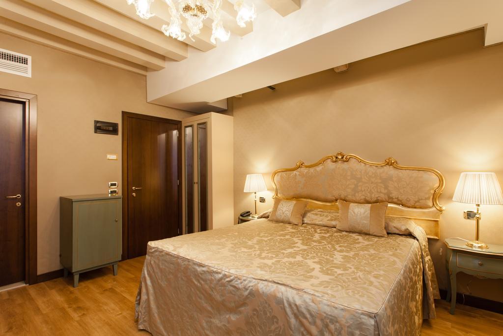 Hotel Al Ponte Mocenigo Венеция Экстерьер фото