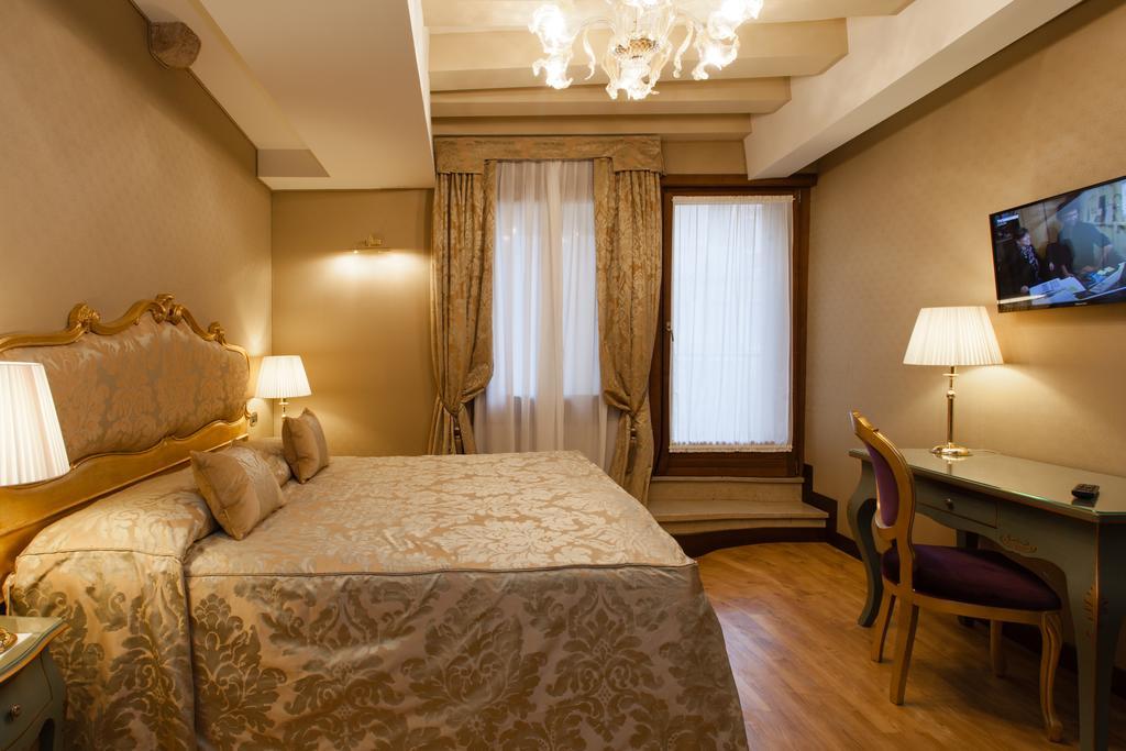 Hotel Al Ponte Mocenigo Венеция Экстерьер фото