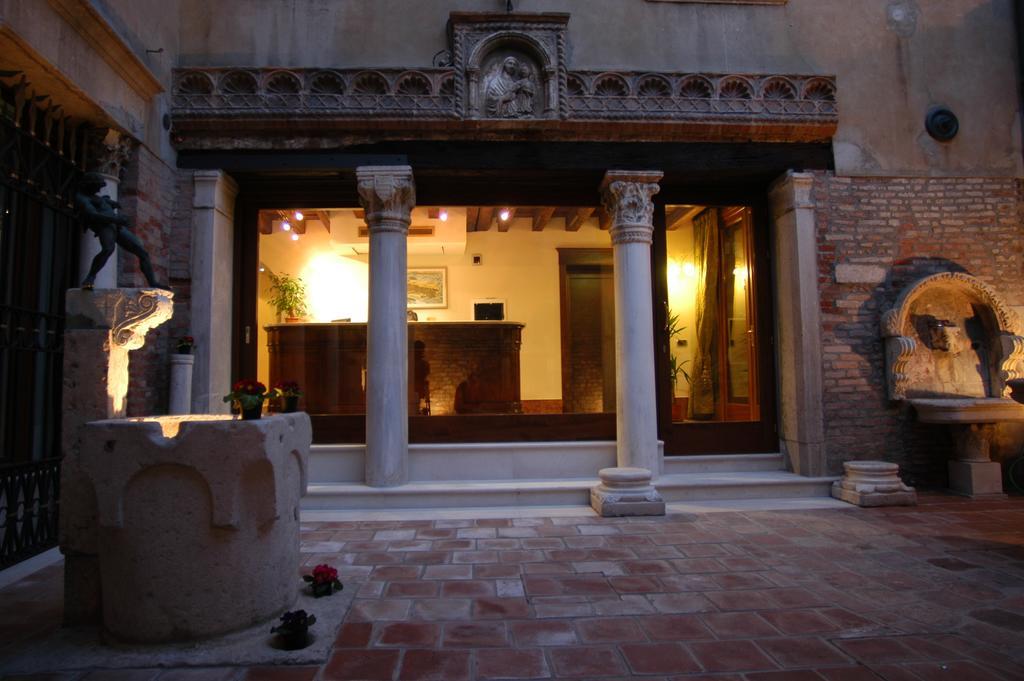 Hotel Al Ponte Mocenigo Венеция Экстерьер фото