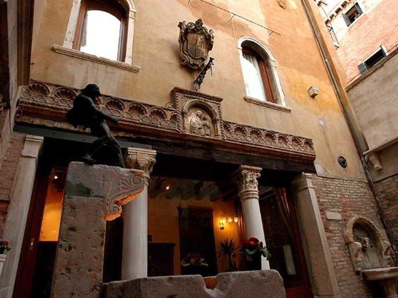 Hotel Al Ponte Mocenigo Венеция Экстерьер фото