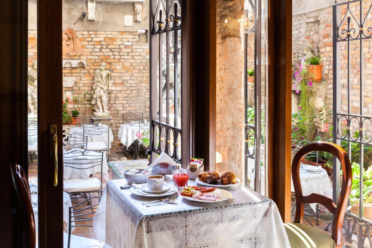 Hotel Al Ponte Mocenigo Венеция Экстерьер фото